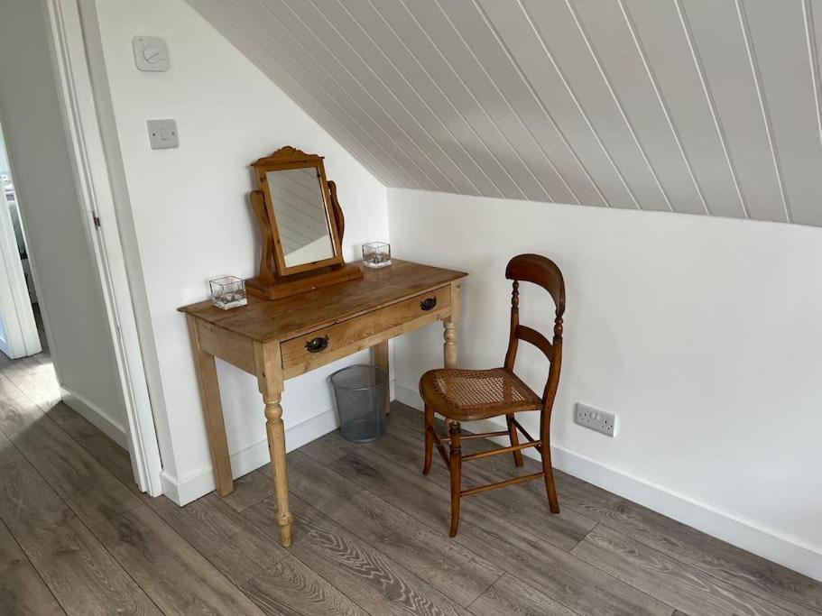 The Stable, Grove End Farm Apartment เพทเวิร์ธ ภายนอก รูปภาพ