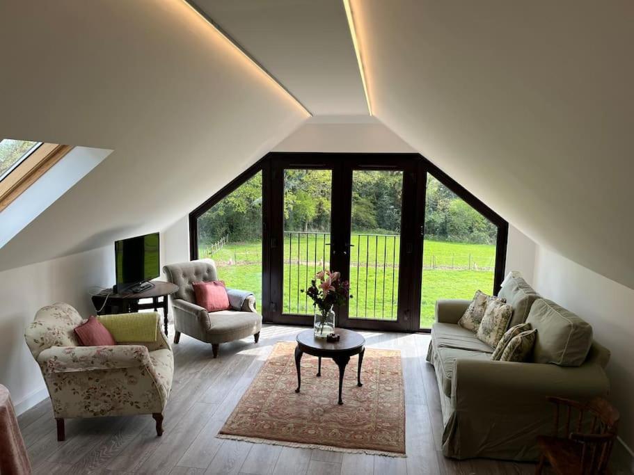 The Stable, Grove End Farm Apartment เพทเวิร์ธ ภายนอก รูปภาพ